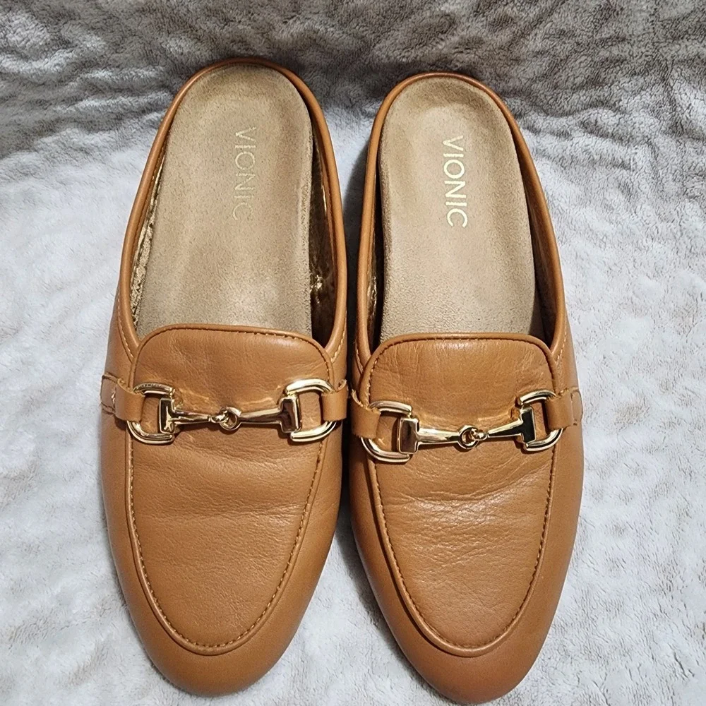 Vionic Adeline Horsebit Mules Loafers Shoes  Women's  Size 6.5 Wide Camel